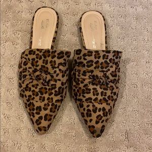 Leopard knitted pointed toe flats size 8